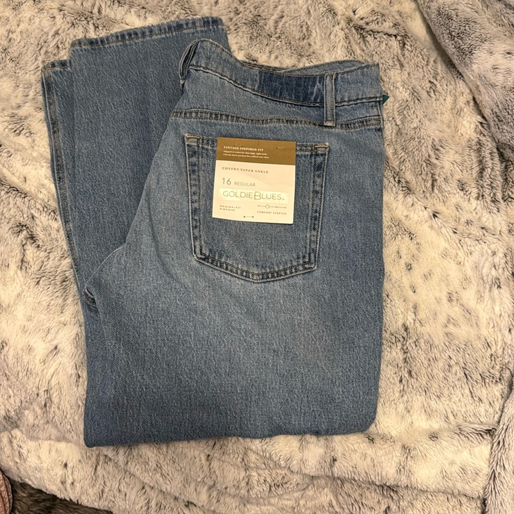 Goldie blues nwt 
Too big for me & long!